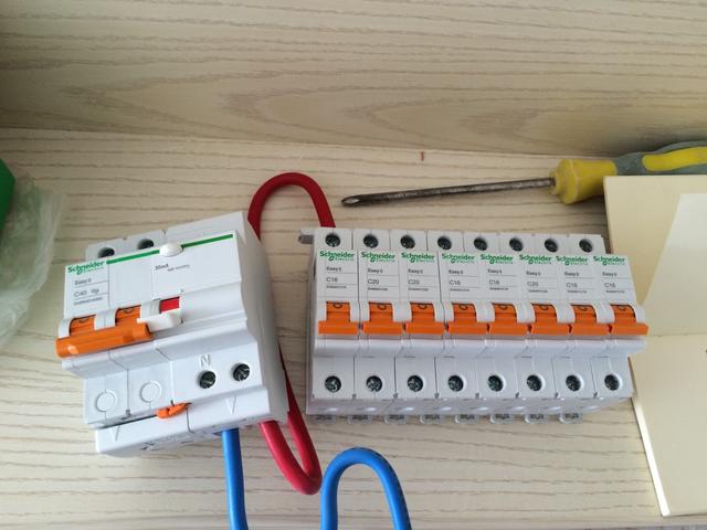 20a空开能承受多少千瓦，20a空开能带多少瓦（装修清包干货系列第二十一弹——电路安装）