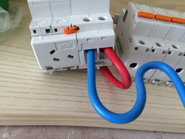 20a空开能承受多少千瓦，20a空开能带多少瓦（装修清包干货系列第二十一弹——电路安装）