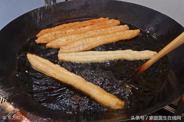 油炸食品的危害，吃油炸食品的危害（身体却要面临这4个危害）