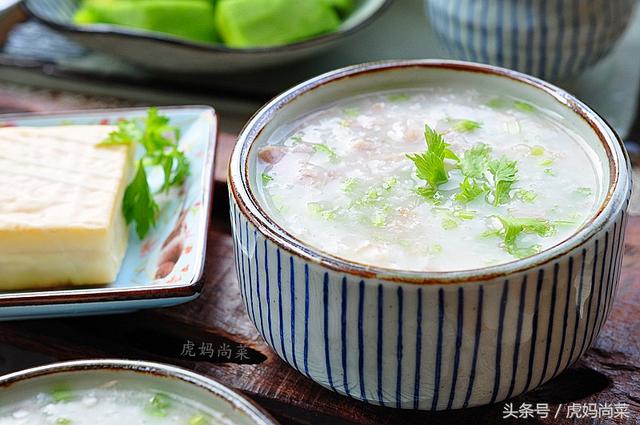 鸭架怎么做好吃，鸭架子怎么做好吃家常做法（鲜香滋味会飘满整栋楼）