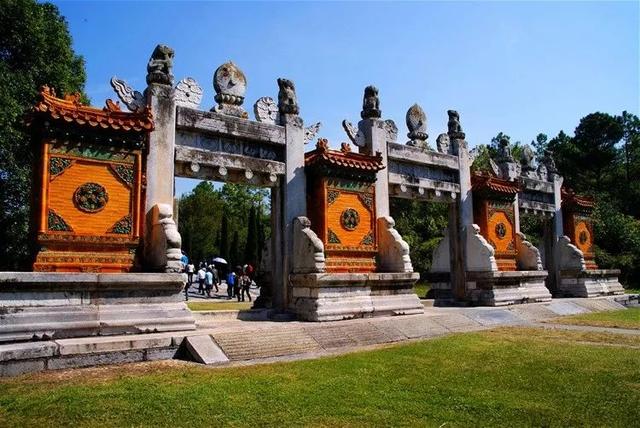 圆寂是什么意思，圆寂是什么意思闭气死吗（为何皇帝去世叫“驾崩”）