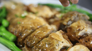 煎炸鲮鱼的做法，炸鳊鱼的做法大全（这个顺德厨师宁愿不做也不换别的食材）