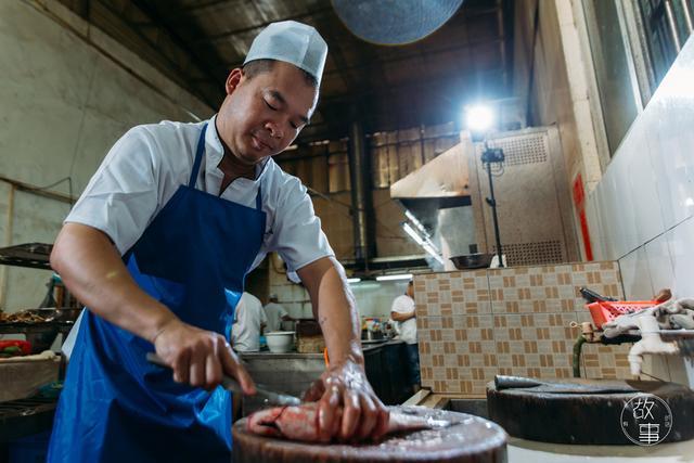 煎炸鲮鱼的做法，炸鳊鱼的做法大全（这个顺德厨师宁愿不做也不换别的食材）