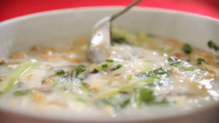 煎炸鲮鱼的做法，炸鳊鱼的做法大全（这个顺德厨师宁愿不做也不换别的食材）