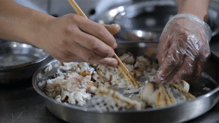 煎炸鲮鱼的做法，炸鳊鱼的做法大全（这个顺德厨师宁愿不做也不换别的食材）