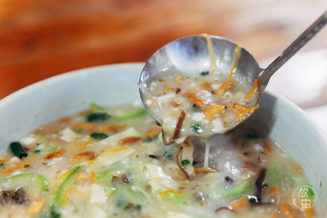 煎炸鲮鱼的做法，炸鳊鱼的做法大全（这个顺德厨师宁愿不做也不换别的食材）