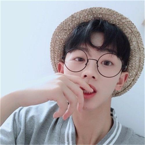 男头：眼镜控，微信头像，男头：眼镜控（戴眼镜的小哥哥头像）