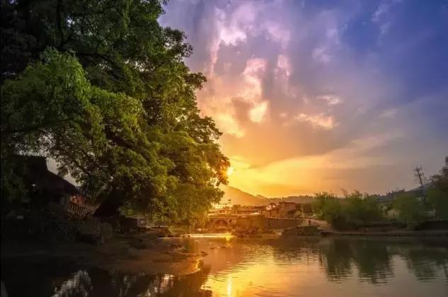 云水谣古镇在哪里，云水谣在哪里（客家人神一般的建筑与诗意浪漫）