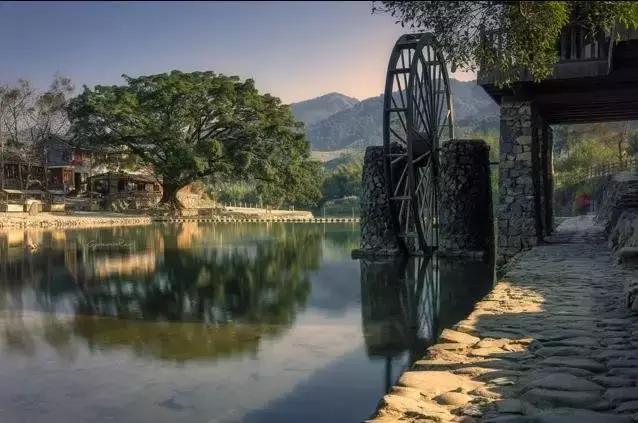 云水谣古镇在哪里，云水谣在哪里（客家人神一般的建筑与诗意浪漫）