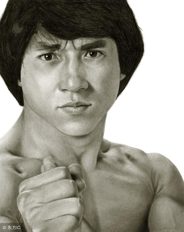 成龙简介??，成龙的个人简介（从陈港生到成龙，他经历了什么）