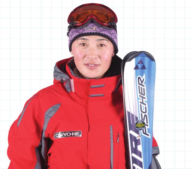 滑雪镜的作用，滑雪镜具有什么作用（滑雪镜是一种非常重要的滑雪装备）