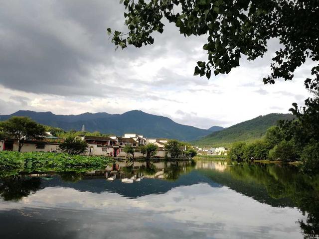 黃山宏村古鎮旅遊介紹,黃山旁邊的古鎮宏村(無夢到徽州——記古鎮宏村