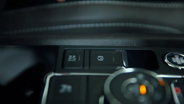 自动驻车怎么使用，自动驻车怎么正确使用（HOLD的正确使用方法）