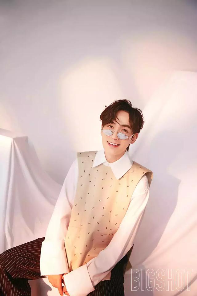 关于镇魂系列的动漫图片大全  居老师的眼神感觉会说话，镇魂图片动漫唯美（北老师和居老师终于红了）