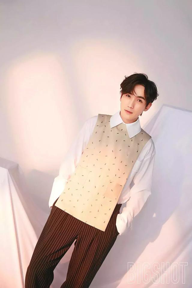 关于镇魂系列的动漫图片大全  居老师的眼神感觉会说话，镇魂图片动漫唯美（北老师和居老师终于红了）