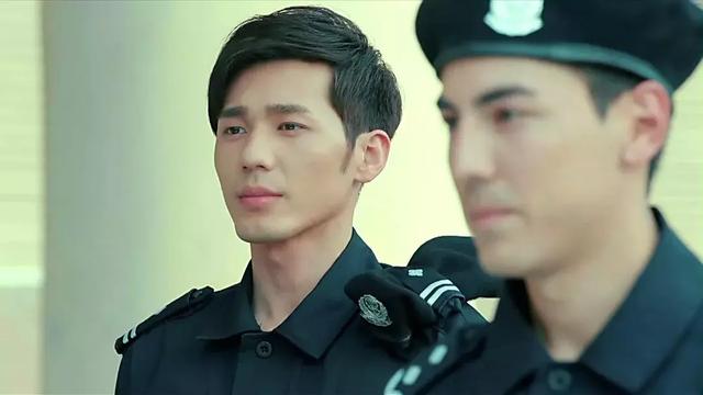 关于镇魂系列的动漫图片大全  居老师的眼神感觉会说话，镇魂图片动漫唯美（北老师和居老师终于红了）