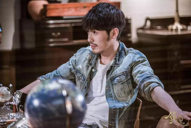 关于镇魂系列的动漫图片大全  居老师的眼神感觉会说话，镇魂图片动漫唯美（北老师和居老师终于红了）