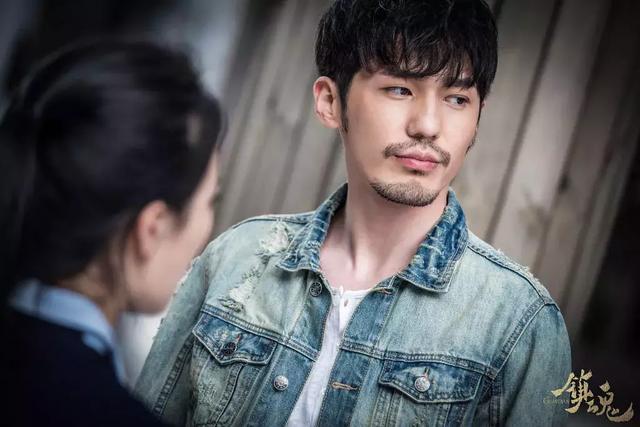 关于镇魂系列的动漫图片大全  居老师的眼神感觉会说话，镇魂图片动漫唯美（北老师和居老师终于红了）