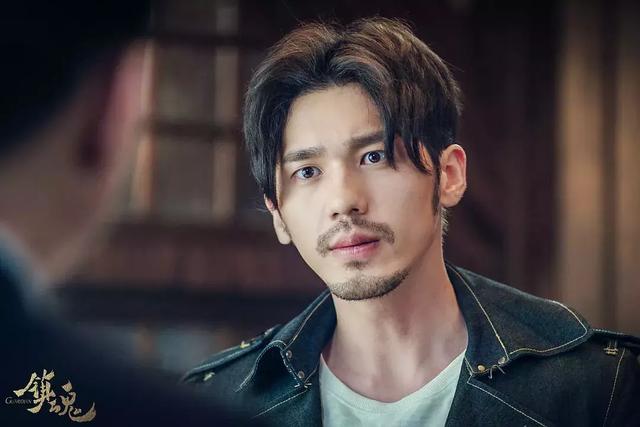 关于镇魂系列的动漫图片大全  居老师的眼神感觉会说话，镇魂图片动漫唯美（北老师和居老师终于红了）