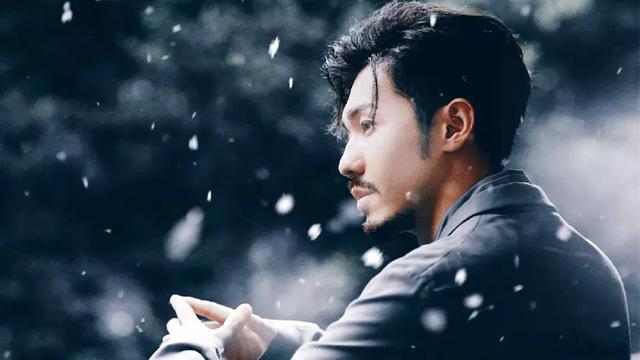 关于镇魂系列的动漫图片大全  居老师的眼神感觉会说话，镇魂图片动漫唯美（北老师和居老师终于红了）