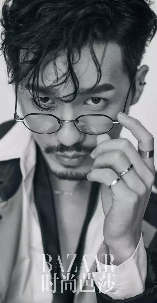 关于镇魂系列的动漫图片大全  居老师的眼神感觉会说话，镇魂图片动漫唯美（北老师和居老师终于红了）