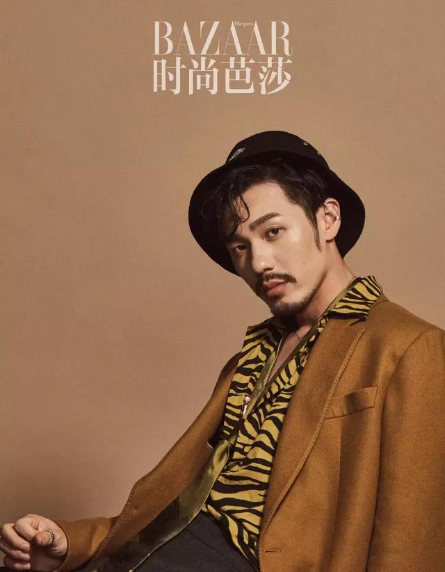 关于镇魂系列的动漫图片大全  居老师的眼神感觉会说话，镇魂图片动漫唯美（北老师和居老师终于红了）