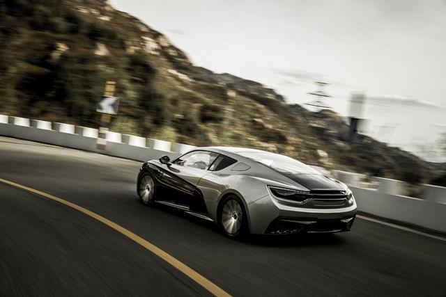 蜻蜓标志的跑车是什么车，蜻蜓标志的车叫什么名（国产电动超跑“小蜻蜓”）