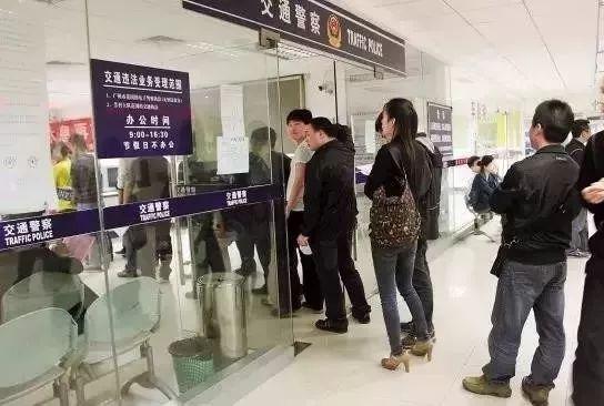中国银行电话号码，中国银行客服电话是多少（社保、医院、热线、报修、交通工具……你肯定会用到的电话大全）