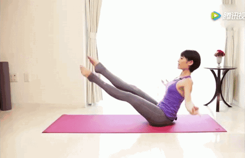 贴墙站立的危害，练习贴墙站立有什么好处（两个月后身体竟会变成这样……）