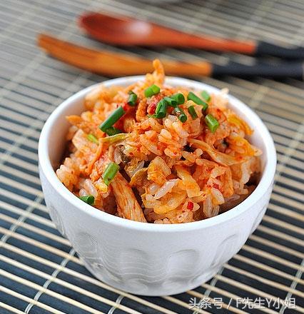 孜然羊肉炒饭茄的做法，孜然羊肉炒饭茄的做法视频（教你20种香喷喷的炒饭做法）