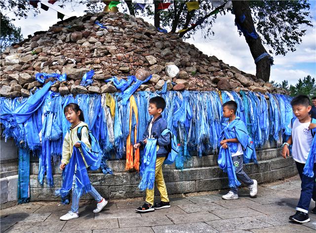 成吉思汗陵简介，成吉思汗陵简介视频（世界唯一保留祭祀文化最完整的地方）