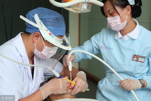 洗牙的好处与坏处，成人洗牙的好处与坏处（洗牙的好处和坏处都是什么）