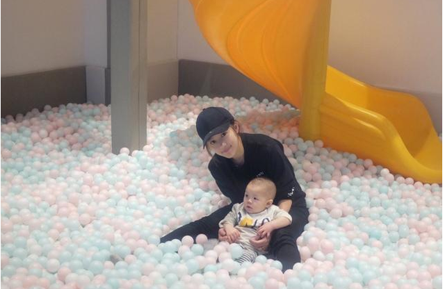 度娘刘冬天天向上视频，度娘刘冬成了阔太（“度娘”离开百度后）