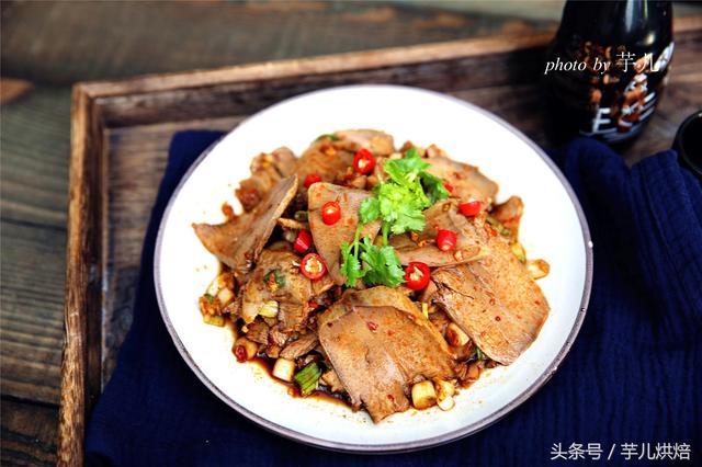 凉拌猪舌头的做法，凉拌猪舌头的做法图解（几步做出香而不腻的凉拌猪舌）