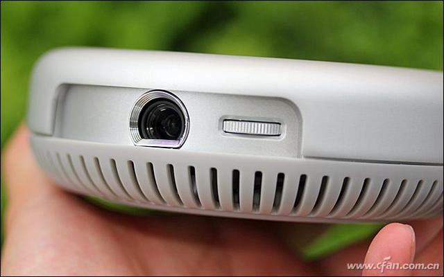 暴风影音怎样旋转视频，暴风影音画面怎么旋转（微型投影中的实力派）