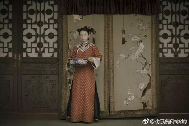 黑莲花是什么意思，黑莲花是什么意思 网络流行语（她是如何凭一张“黑莲花脸”出奇制胜的）