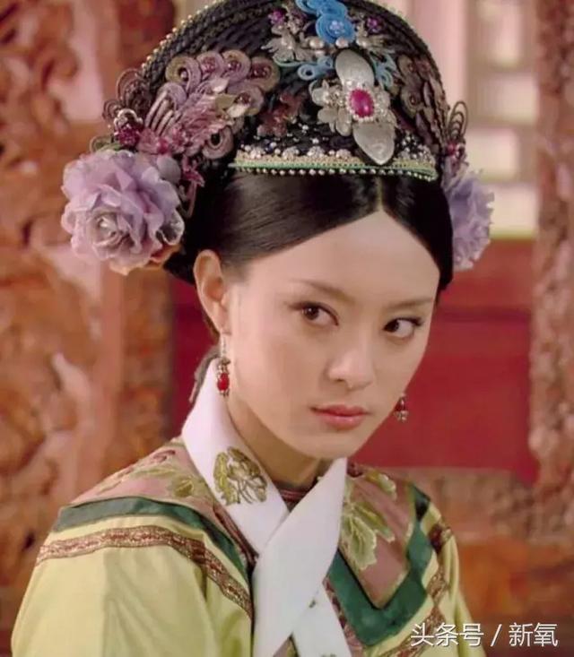 黑莲花是什么意思，黑莲花是什么意思 网络流行语（她是如何凭一张“黑莲花脸”出奇制胜的）