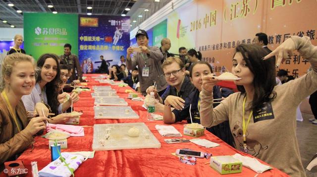 豆天蛾幼虫有毒吗，豆天蛾的幼虫（江苏连云港最有特色的食品之一豆丹）
