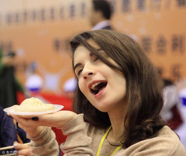 豆天蛾幼虫有毒吗，豆天蛾的幼虫（江苏连云港最有特色的食品之一豆丹）