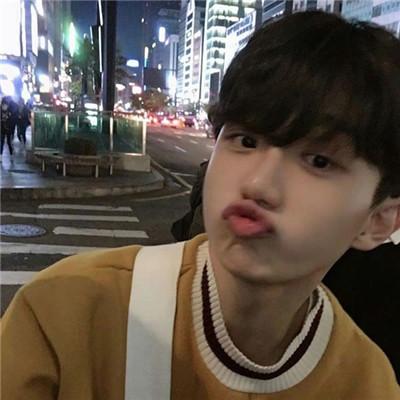 超好看的男生头像，超好看的男生头像动漫（最好看的男生微信头像图片）