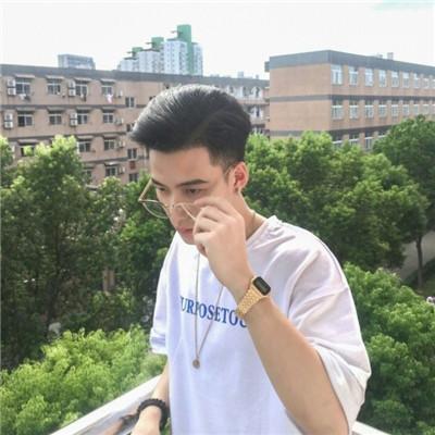 超好看的男生头像，超好看的男生头像动漫（最好看的男生微信头像图片）
