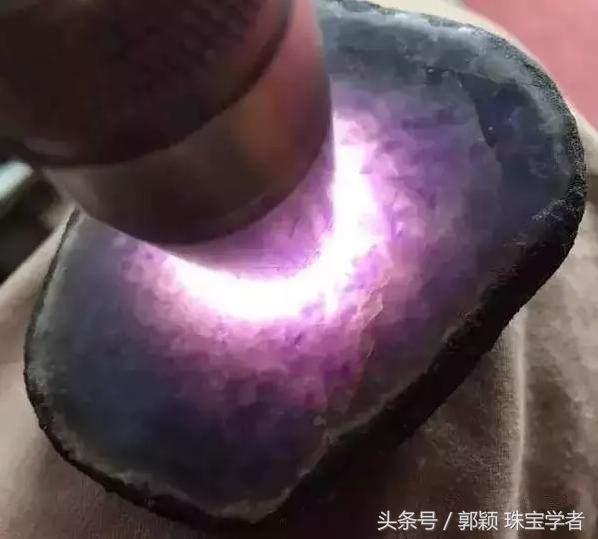 赌石怎么才能成功，五种方法教你（你就没有赌石的欲望了）
