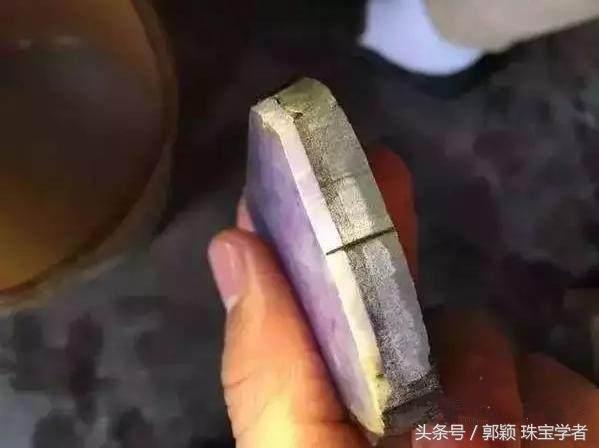 赌石怎么才能成功，五种方法教你（你就没有赌石的欲望了）