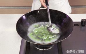 青豆怎么炒，青豆怎么炒好吃（大厨手把手教你肉末炒青豆）