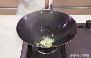 青豆怎么炒，青豆怎么炒好吃（大厨手把手教你肉末炒青豆）