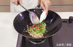 青豆怎么炒，青豆怎么炒好吃（大厨手把手教你肉末炒青豆）