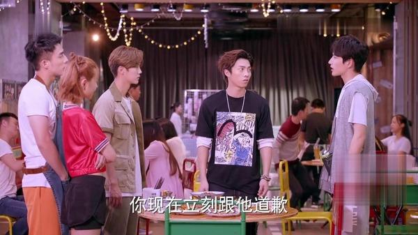 甜蜜暴击里方宙是谁演的，甜蜜暴击方宙哪一集出场（鹿晗关晓彤赵越李萌萌演绎的《甜蜜暴击》竟有这么多新意）