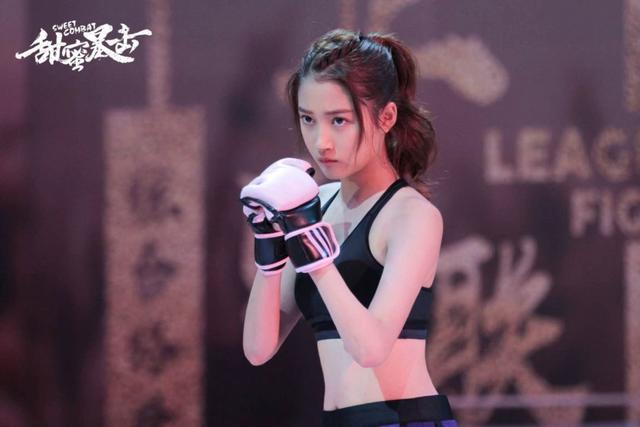 甜蜜暴击里方宙是谁演的，甜蜜暴击方宙哪一集出场（鹿晗关晓彤赵越李萌萌演绎的《甜蜜暴击》竟有这么多新意）