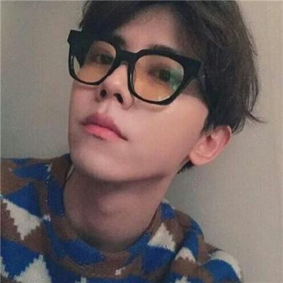 搞怪头像男 奇葩，搞怪男生（最火微信头像男生帅气搞怪）