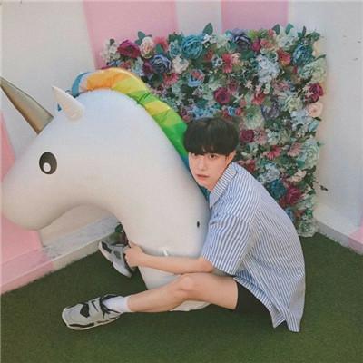 搞怪头像男 奇葩，搞怪男生（最火微信头像男生帅气搞怪）